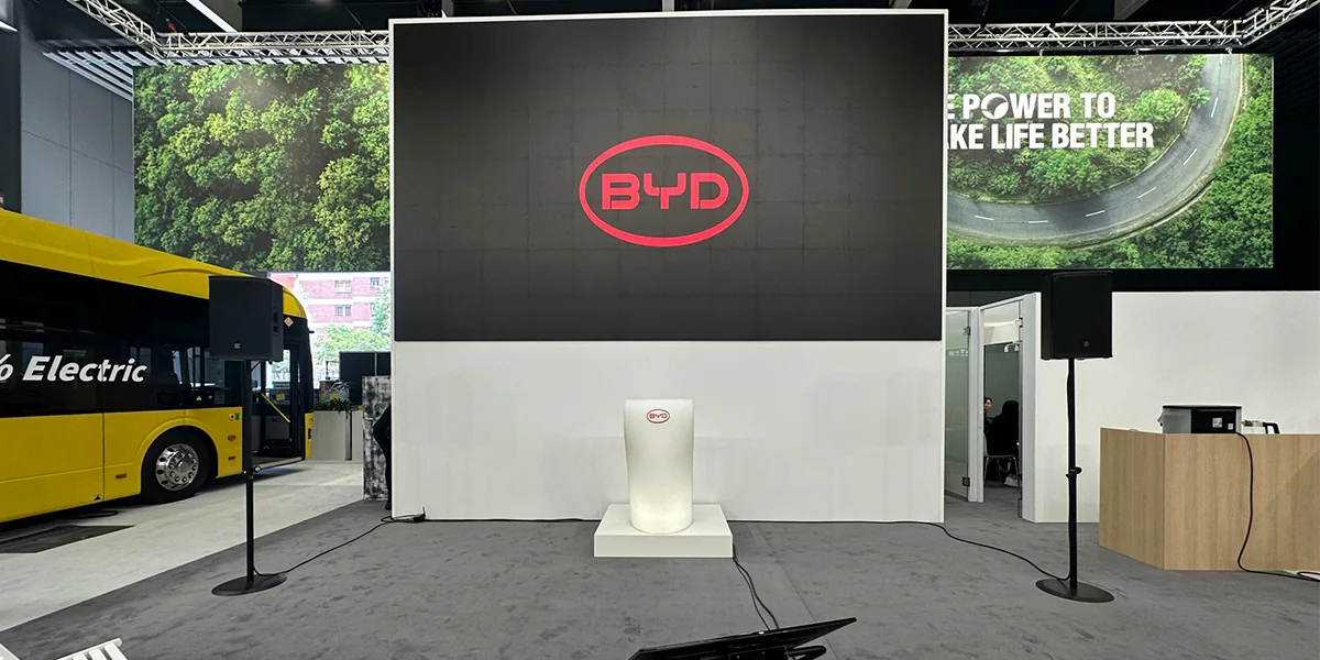 Alquiler de equipos audiovisuales - Pantallas led y sonido