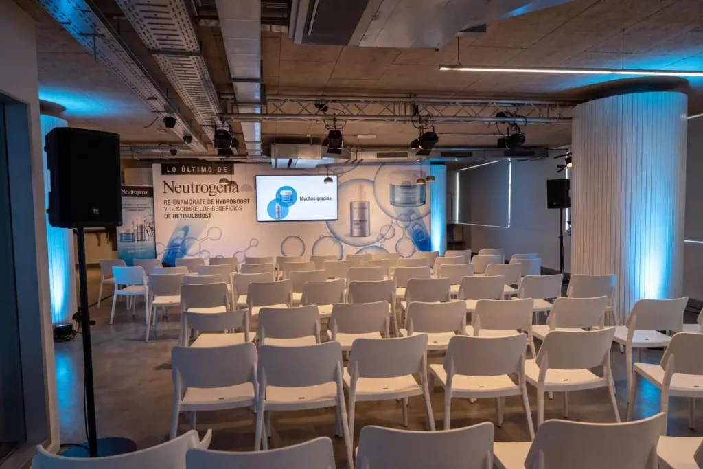 Altavoces preparados para un evento